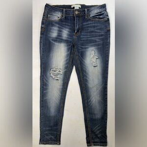 MUDD Women's Distressed Mid Rise Skinny Med Wash Blue Jeans Women’s Size 7